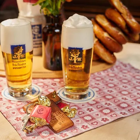 恩格尔林道尔啤酒和葡萄酒酒吧酒店